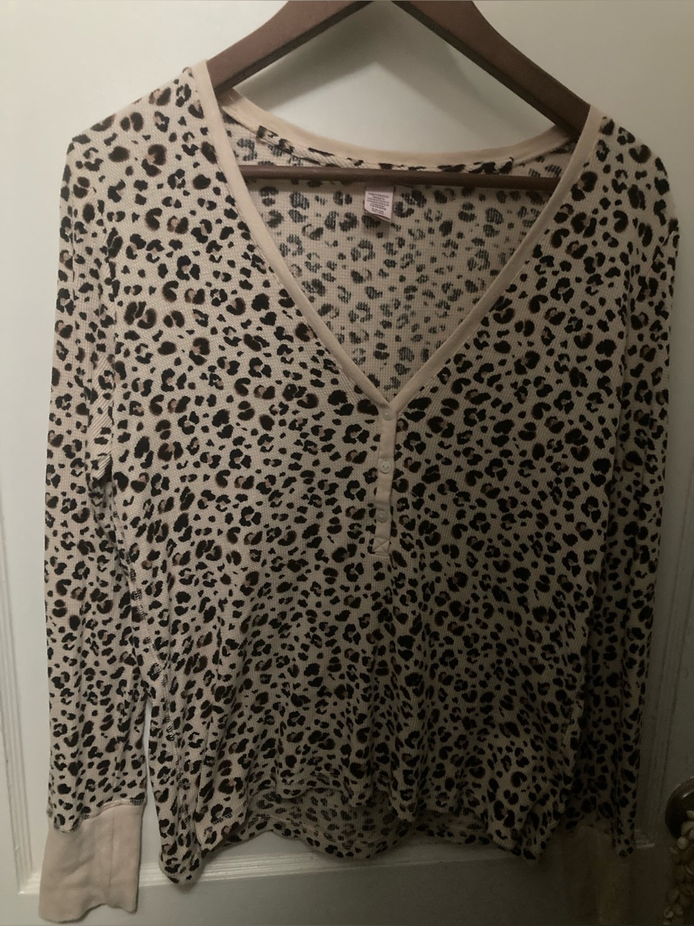 Victoria's Secret Leopard Print small V-Neck thermal top